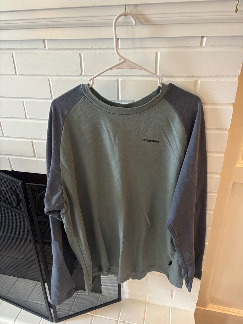 Patagonia Two-Tone Raglan Long Sleeve Shirt - Olive Green & Charcoal
